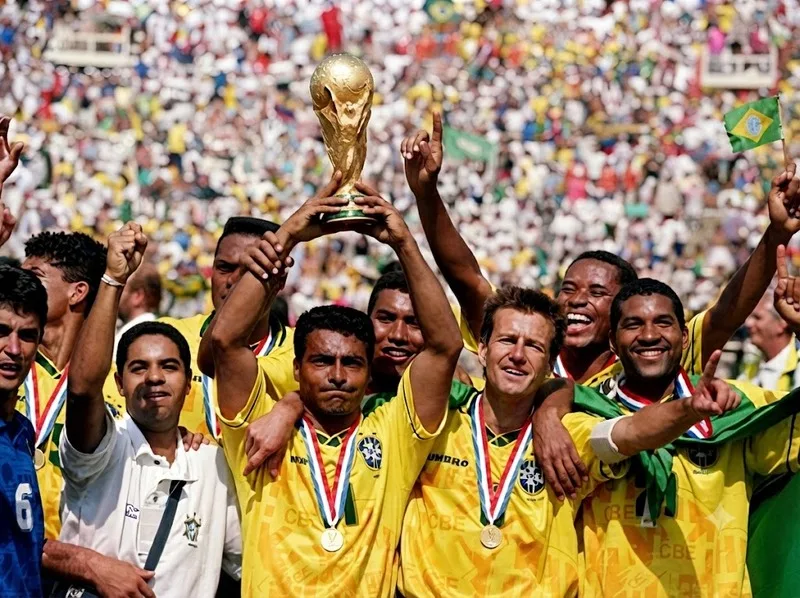 Chiếc cúp World Cup chứa đựng nhiều câu chuyện độc đáo bên ngoài những trận đấu trên sân cỏ.