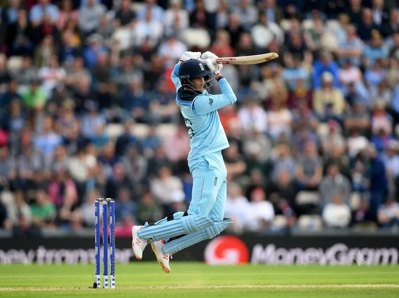 Phong cách đánh bóng của Joe Root nổi bật với sự chính xác, khả năng điều chỉnh và chọn thời điểm ra gậy.