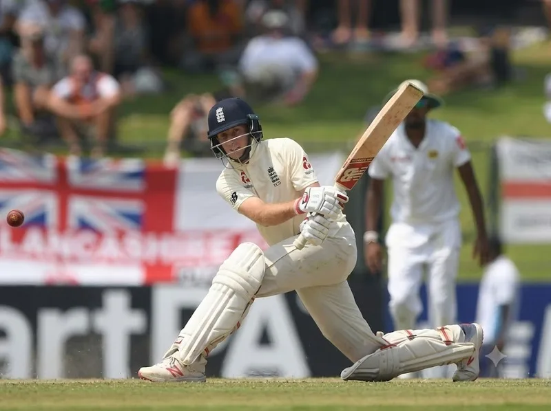 Cover drive, sweep và khả năng xoay strike là những điểm nổi bật trong lối đánh của Joe Root.